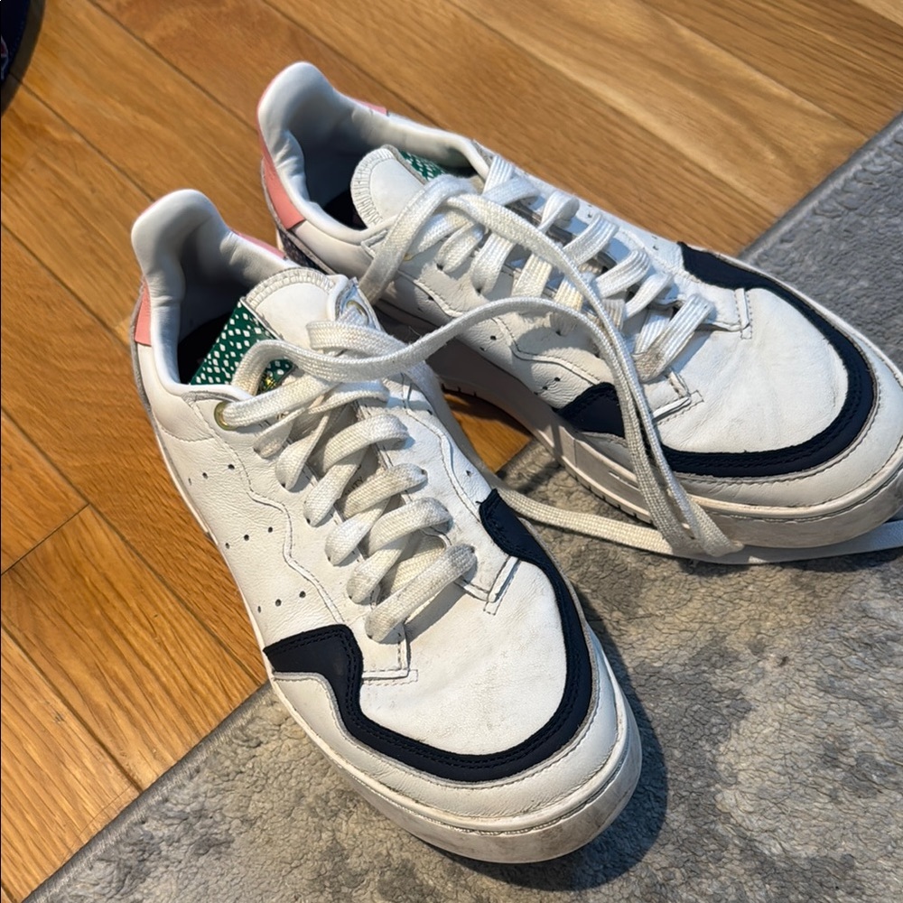 adidas Originals Women's Supercourt Sneaker Size 7.5